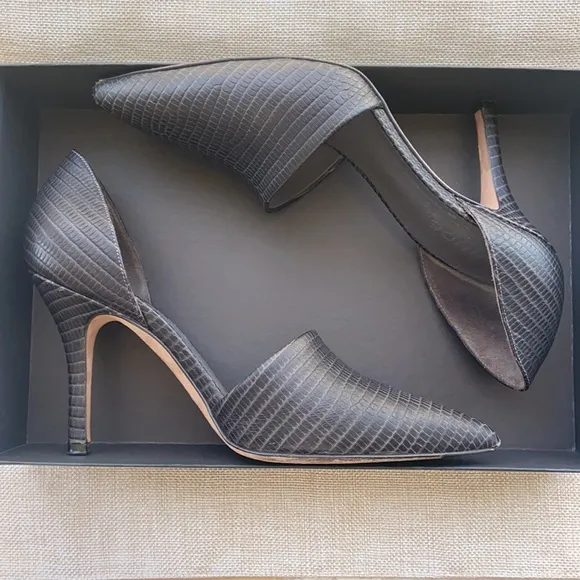 VINCE. Claire Lizard-Embossed D’Orsay Pumps in Graphite (EUC)