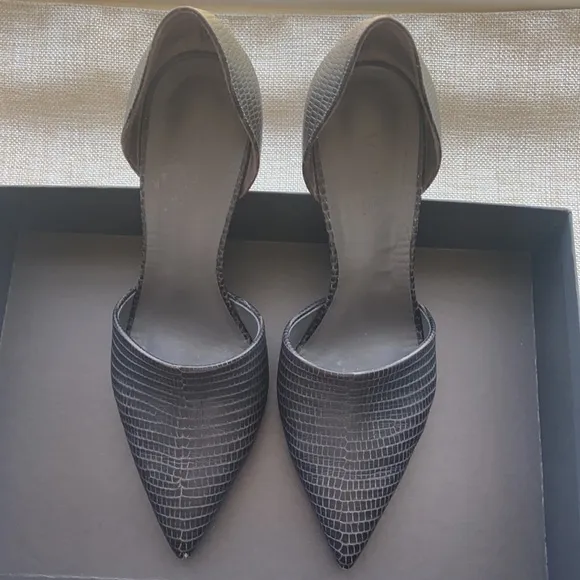 VINCE. Claire Lizard-Embossed D’Orsay Pumps in Graphite (EUC)