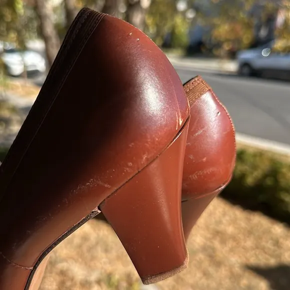 Vintage 1940’s Smith Brothers brown leather pumps/heels. Size 8