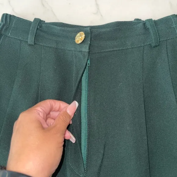 Vintage Design by Italy Embroidered Women Tennis Racket Green Lined Shorts 42