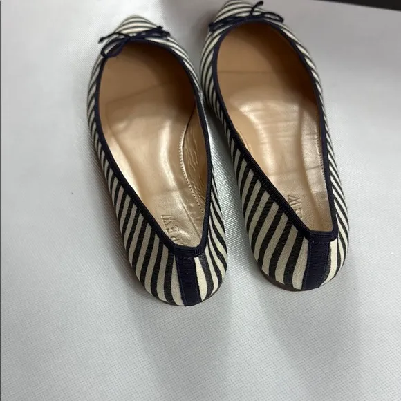 Vintage J. Crew Women's Striped Blue and Ivory Gemma Flats
