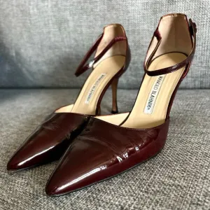 VINTAGE Manolo Blahnik Burgundy Patent Leather Point Toe Ankle Strap Heels US 9