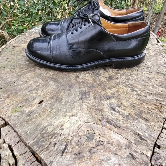 Vintage Men Black Leather Lace Up Shoes By Johnston And Murphy Size 8.5M/Men Des