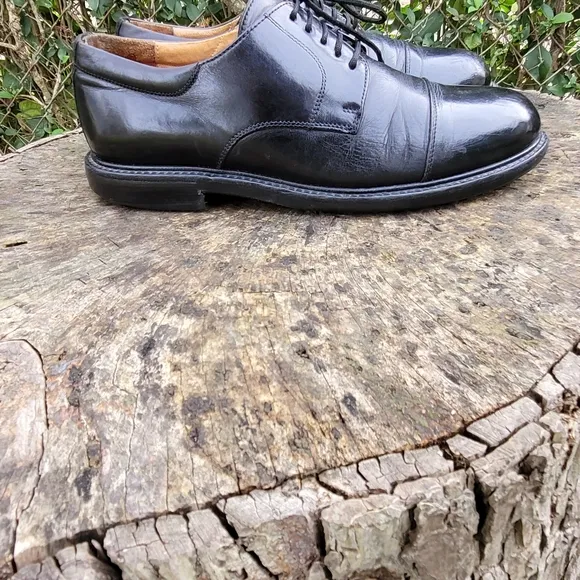 Vintage Men Black Leather Lace Up Shoes By Johnston And Murphy Size 8.5M/Men Des