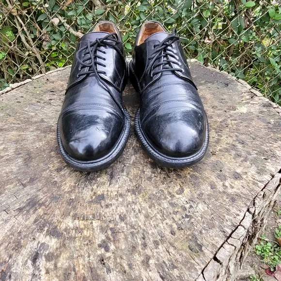 Vintage Men Black Leather Lace Up Shoes By Johnston And Murphy Size 8.5M/Men Des