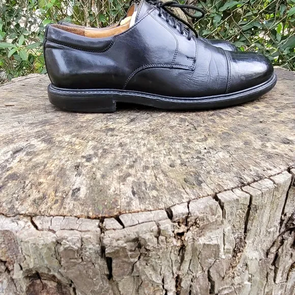 Vintage Men Black Leather Lace Up Shoes By Johnston And Murphy Size 8.5M/Men Des