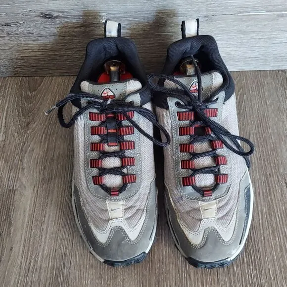 Vintage Nike ACG Hiking Trail Shoes RARE Mens Size 9 Vintage Deadstock