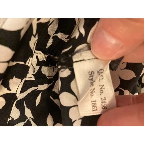 VINTAGE Royal Silk Japan Black &amp; White Floral Print Skirt ~ Sx 4 ~ Like YSL Rive