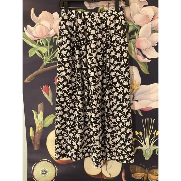 VINTAGE Royal Silk Japan Black &amp; White Floral Print Skirt ~ Sx 4 ~ Like YSL Rive