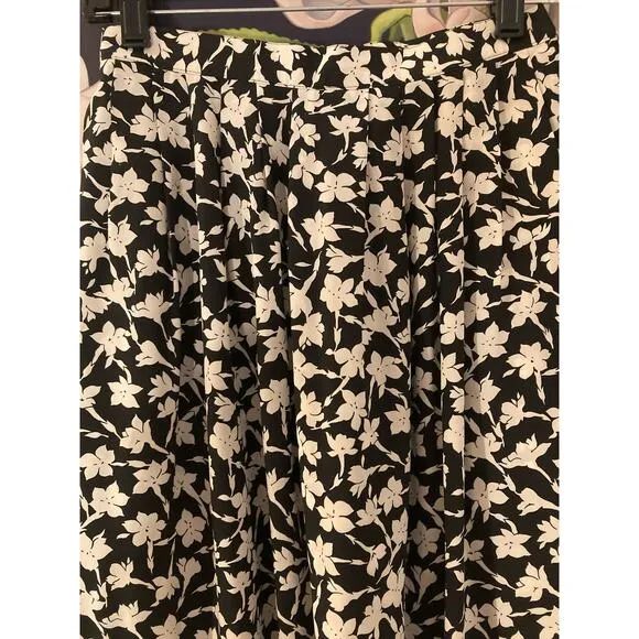 VINTAGE Royal Silk Japan Black &amp; White Floral Print Skirt ~ Sx 4 ~ Like YSL Rive