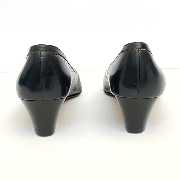 Vintage Salvatore Ferragamo blue black leather gold metal logo chunky heel pumps