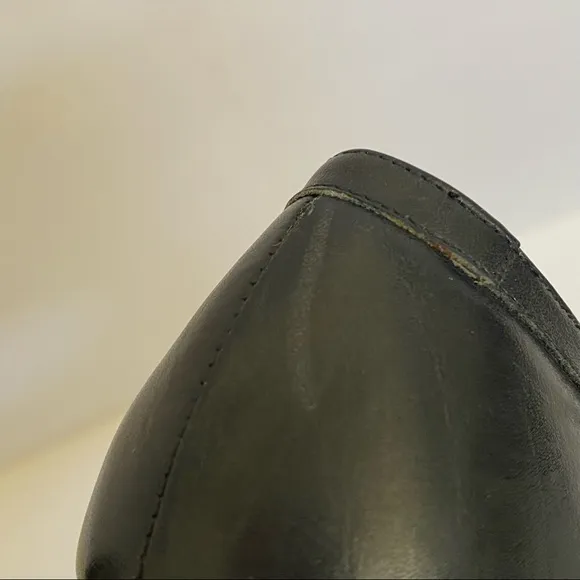 Vintage Salvatore Ferragamo blue black leather gold metal logo chunky heel pumps