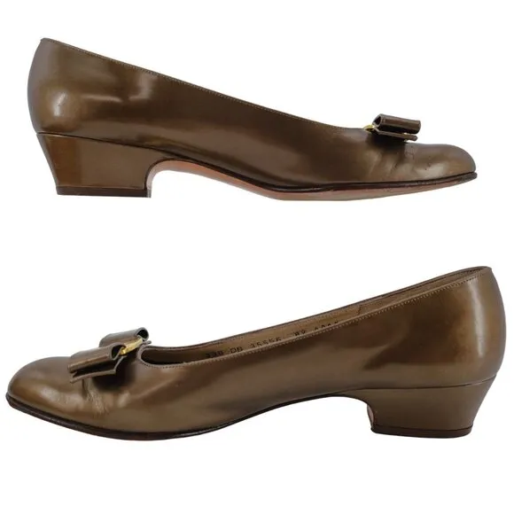 Vintage Salvatore Ferragamo Bronze Vara Bow Pumps Womens 8.5 Dress Shoes Italy
