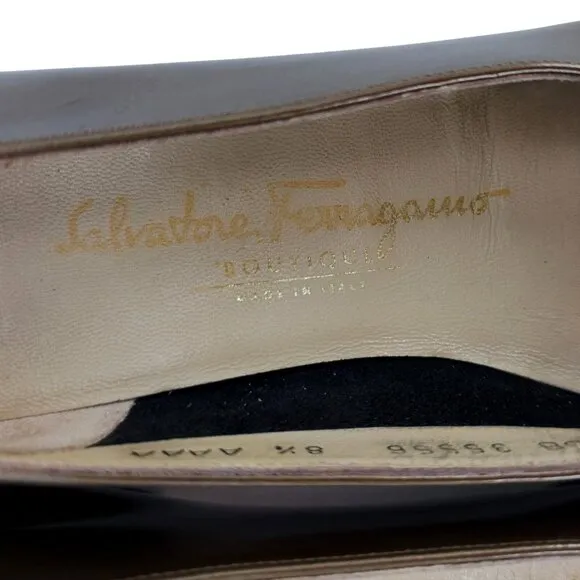Vintage Salvatore Ferragamo Bronze Vara Bow Pumps Womens 8.5 Dress Shoes Italy