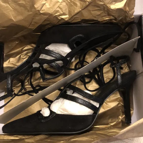 VINTAGE SUEDE LACE UP PUMPS by Colin Stuart