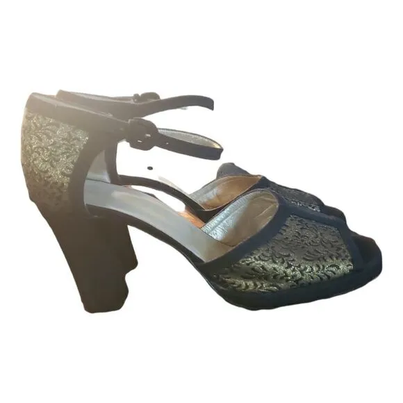 Vintage Joan Helpern Black and Gold Brocade Heels Shoes