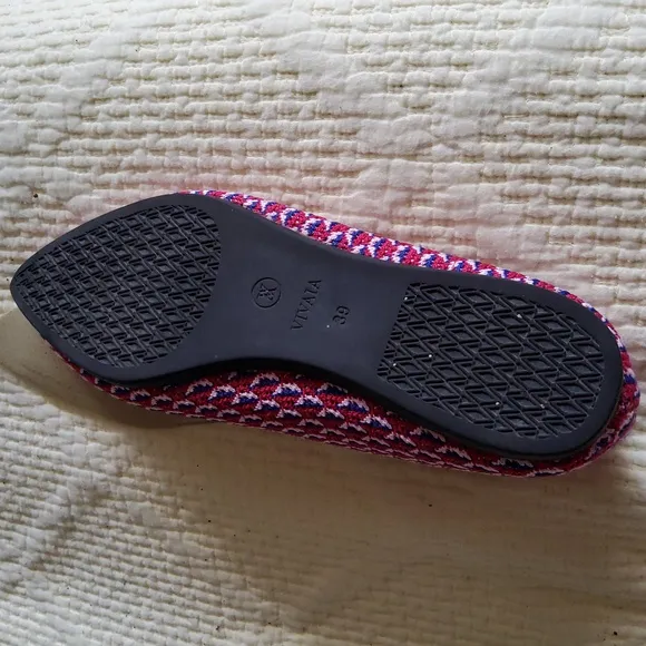 VIVAIA Aria 2,0 Pink and Blue Knit Flats Size 39