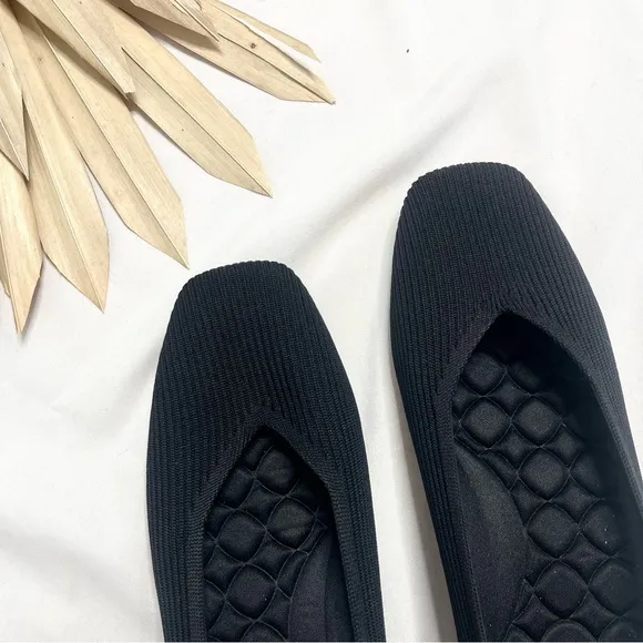 Vivaia Margot 2.0 Black Textured Square Toe V-Cut Flats Business Shoes Size 40.5