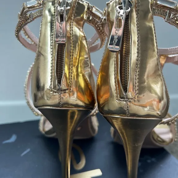 vtg bebe Gold Abree T-strap Formal Shoes