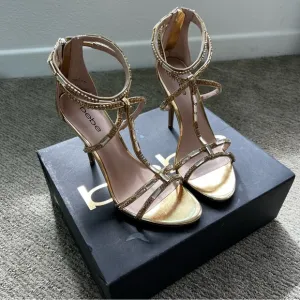 vtg bebe Gold Abree T-strap Formal Shoes