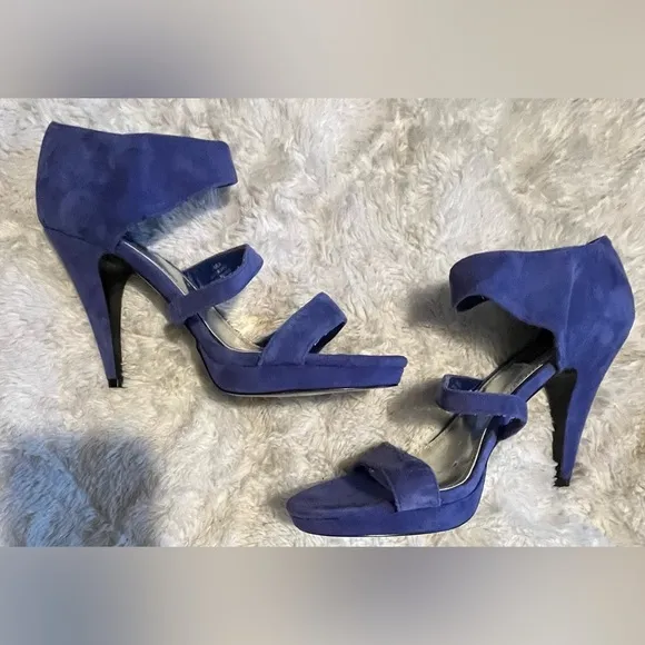 White House Black Market Blue Leather Maria Heels size 10M
