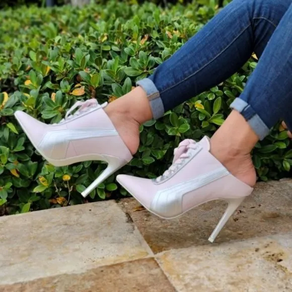 Women Baby Pink Low Cut Pontied Toe Booties