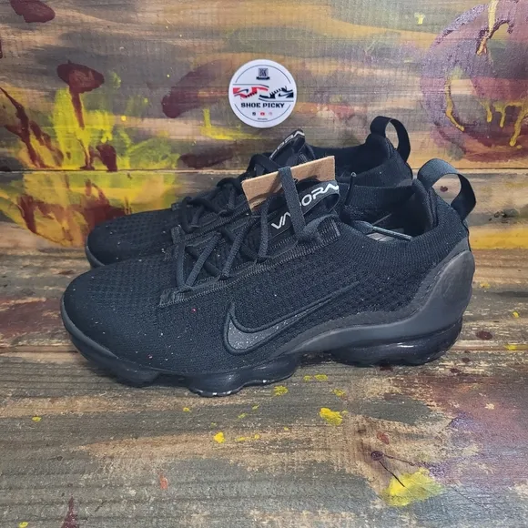 Women Nike‎ athletic shoes size 6 new