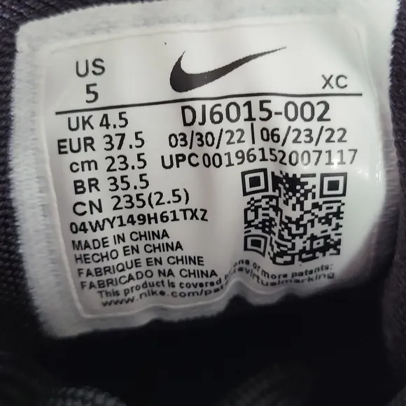 Women Nike athletic‎ shoes size 6.5 new