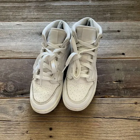 Women Size 6.5 / Size 5 Youth Nike Air Jordan 1 Mid Triple White Basketball Shoe