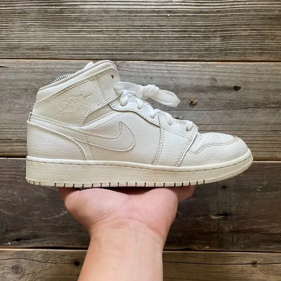 Women Size 6.5 / Size 5 Youth Nike Air Jordan 1 Mid Triple White Basketball Shoe