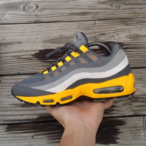 Women Size 9.5 / Size 8 Men Nike Air Max 95 No Sew Laser Orange Running Sneakers