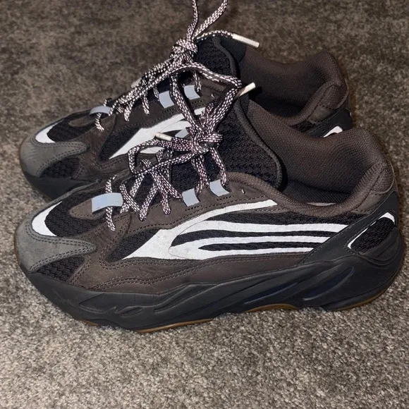 Yeezy Geode size men 7
