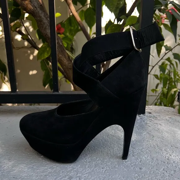 YSL AUTHENTIC STILETTO PUMPS SIZE 7