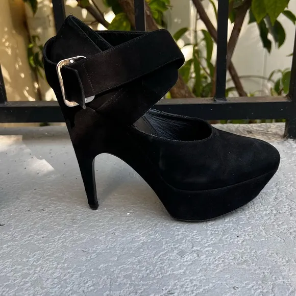 YSL AUTHENTIC STILETTO PUMPS SIZE 7