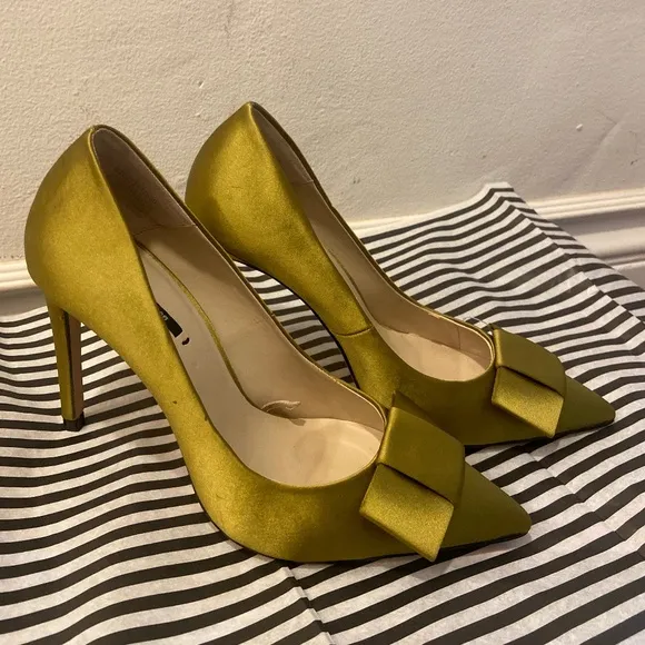 ZARA BASIC CHARTREUSE SATIN BOW HEELS SZ 36 SATEEN FORMAL WEDDING TUXEDO CHURCH