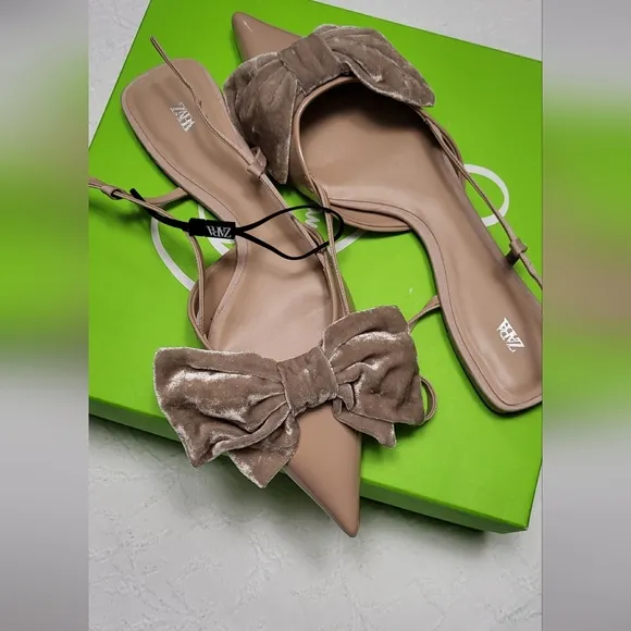 ZARA Bowed Flats Size 40/9