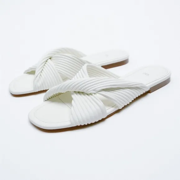 Zara * Flat Sandals Pleated White size 6.5/37