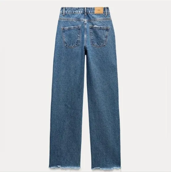 ZARA MID RISE  CUT OUT STRAIGHT LEG JEANS Size 6