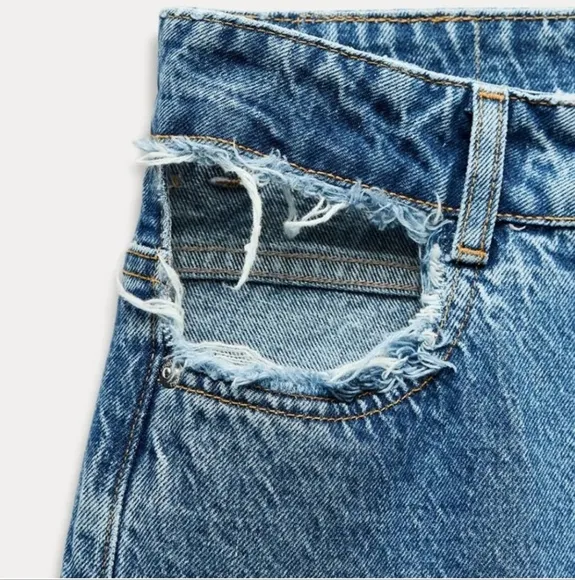 ZARA MID RISE  CUT OUT STRAIGHT LEG JEANS Size 6