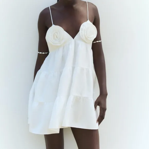 ZARA  MINI DRESS WITH  FLOWERS White